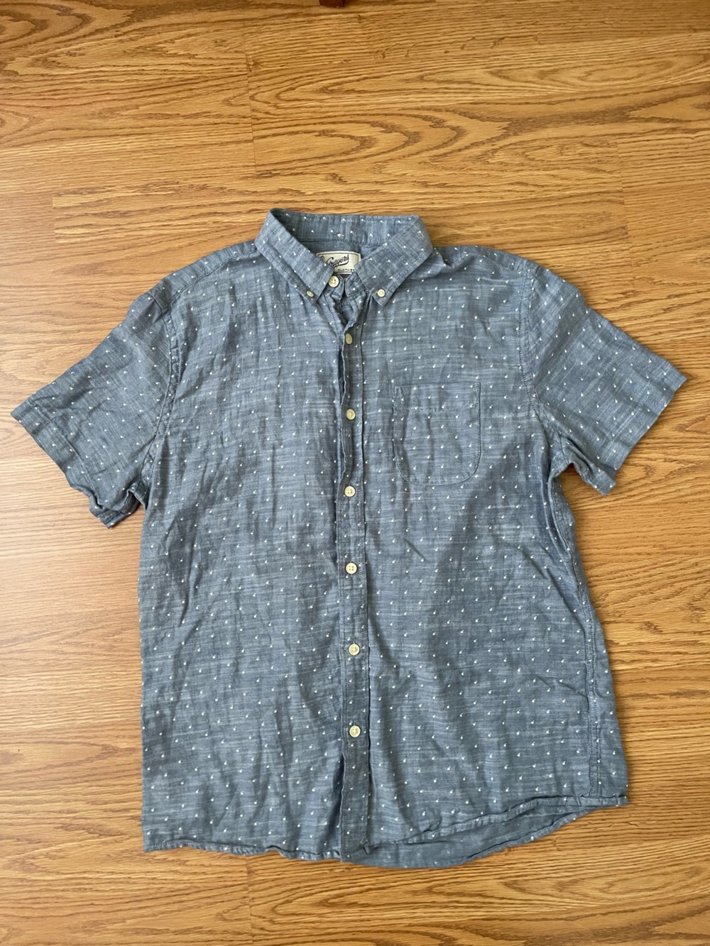 Grayers Blue Short-Sleeve Button-Down Shirt with White Dot Pattern cotton preppy